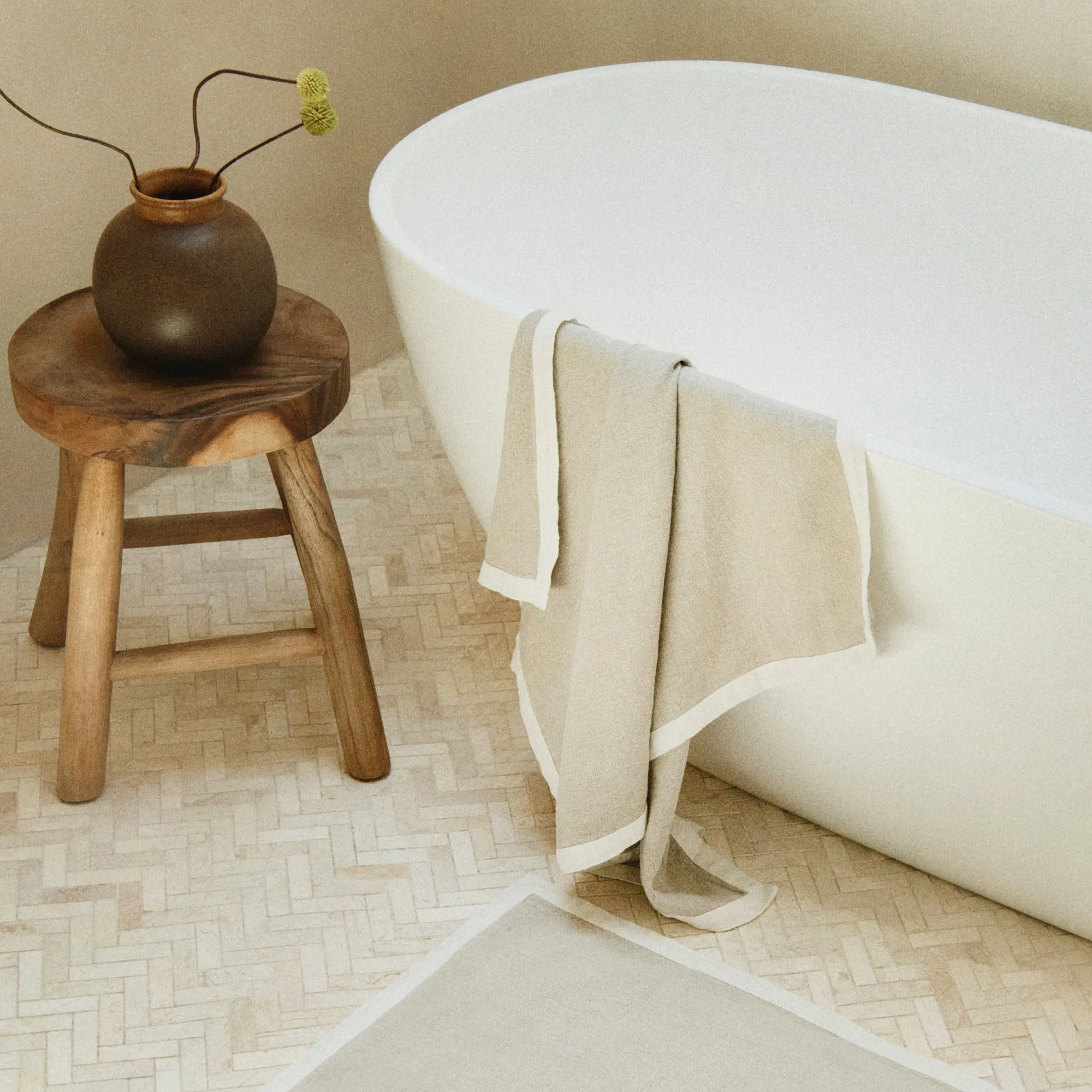 Bordered Linen Bath Towel