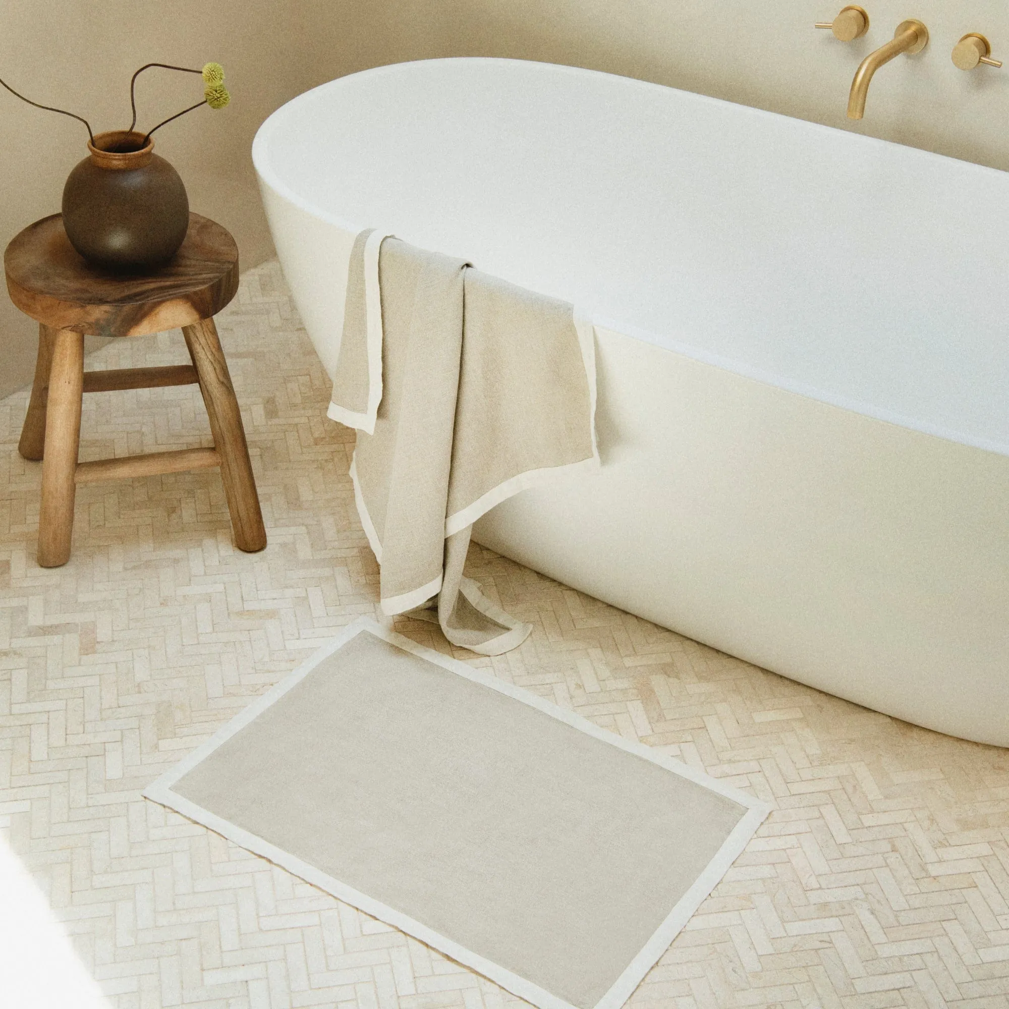 Bordered Linen Bath Towel